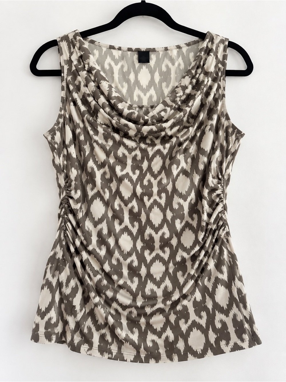 Ann Taylor sleeveless dress shirt size medium